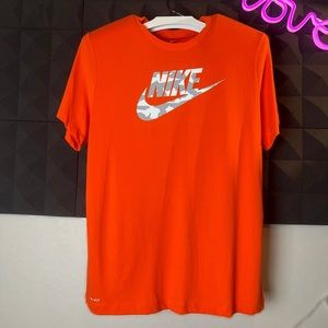 Nike Tshirt - Orange Dri-fit XXL Men’s